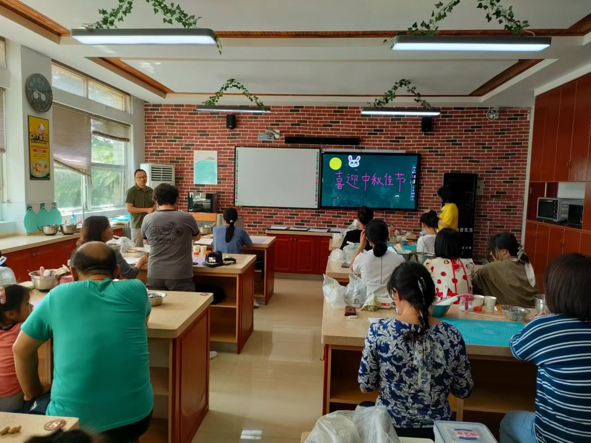 说明: C:\Users\hp\Desktop\7237112547ba1706021f44270722184.jpg